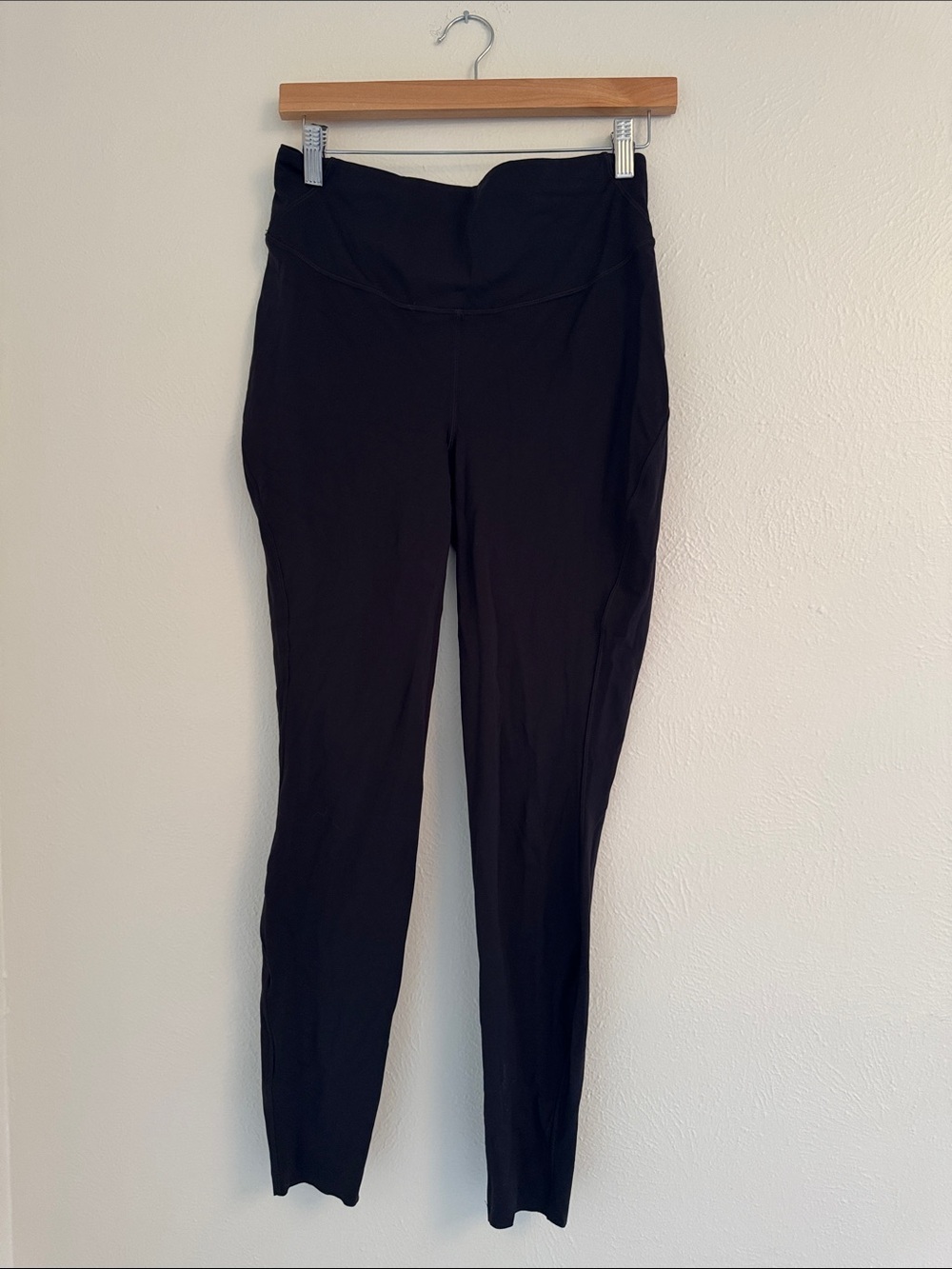 Lululemon Black High-Waist Slim Leg Women's Pants